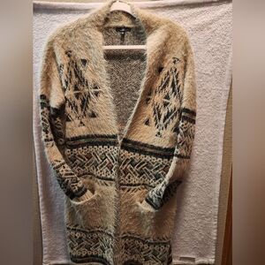 MM By Michelle sweater womens  Size Xl tribal Aztec pattern long